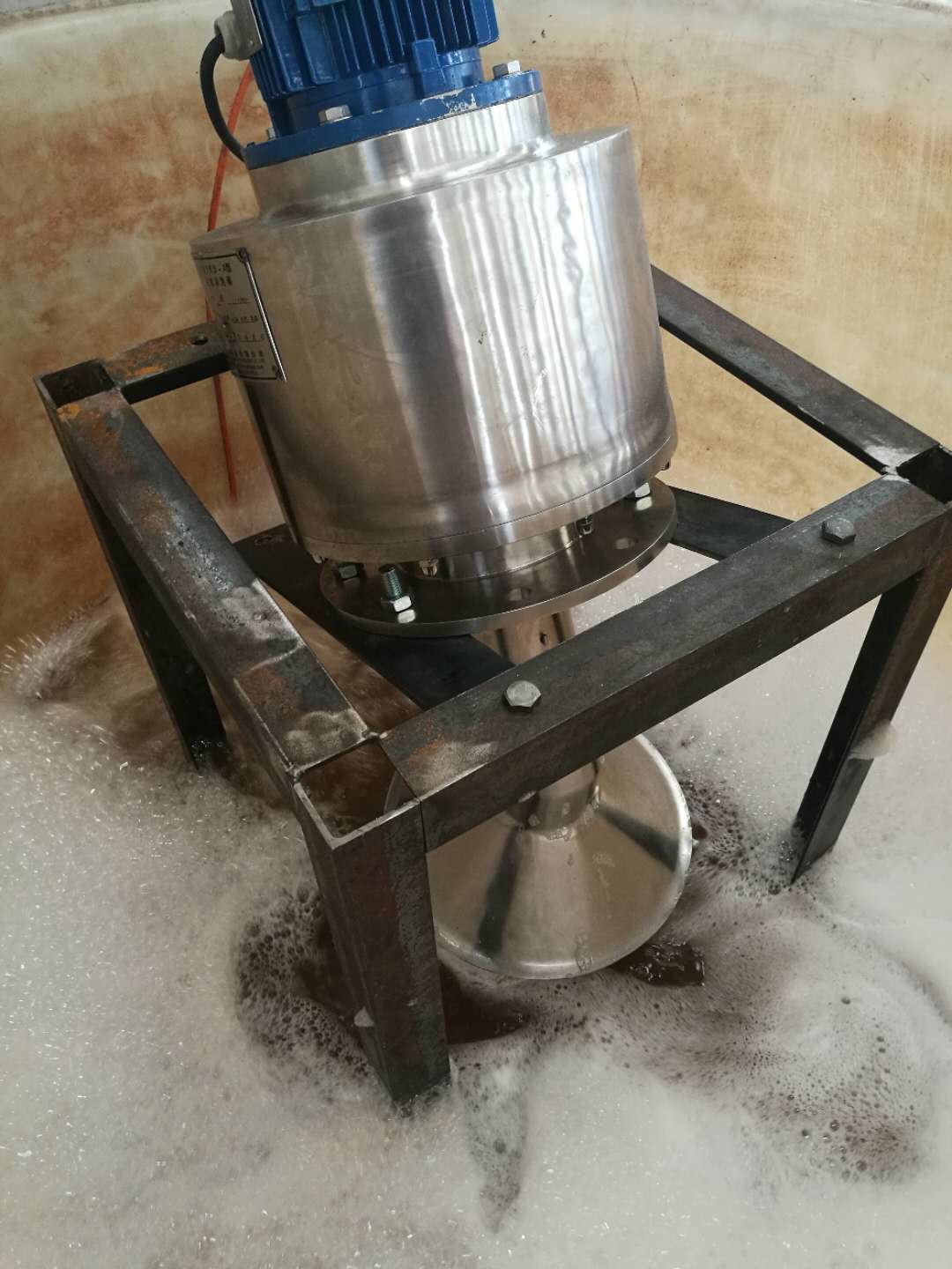 機械消泡器，助力工業領域污廢水泡沫處理